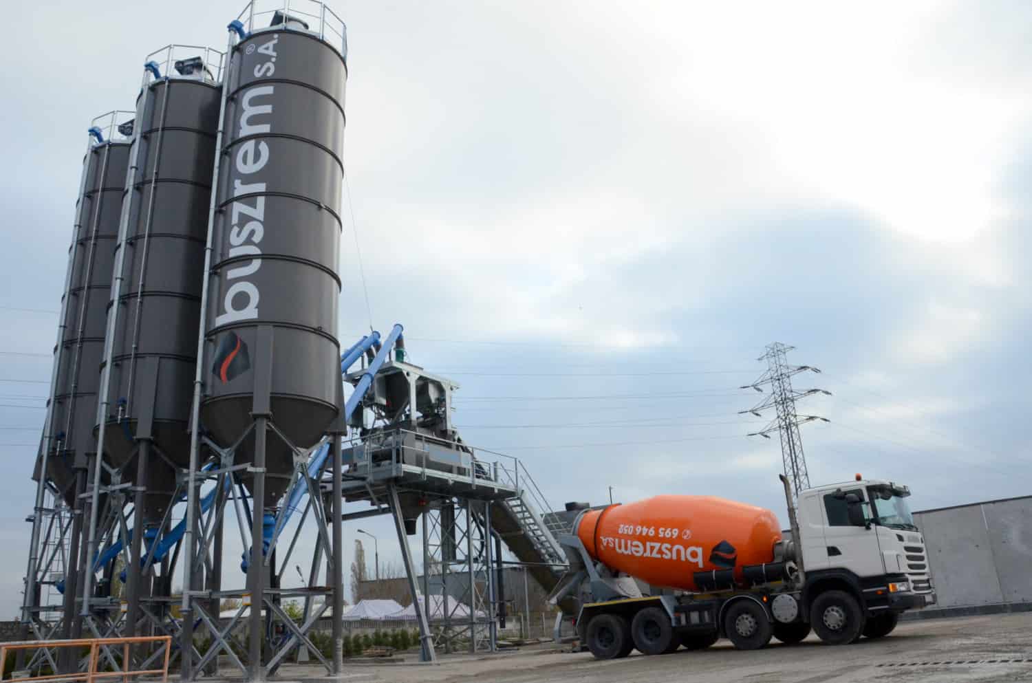 Zalety i wady betonu towarowego w budownictwie